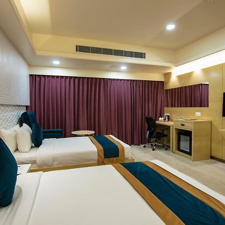 Zion - A Luxurious Hotel Bengaluru Zewnętrze zdjęcie