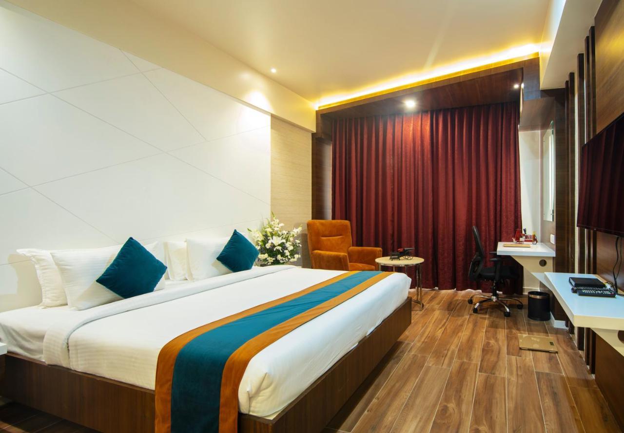 Zion - A Luxurious Hotel Bengaluru Zewnętrze zdjęcie