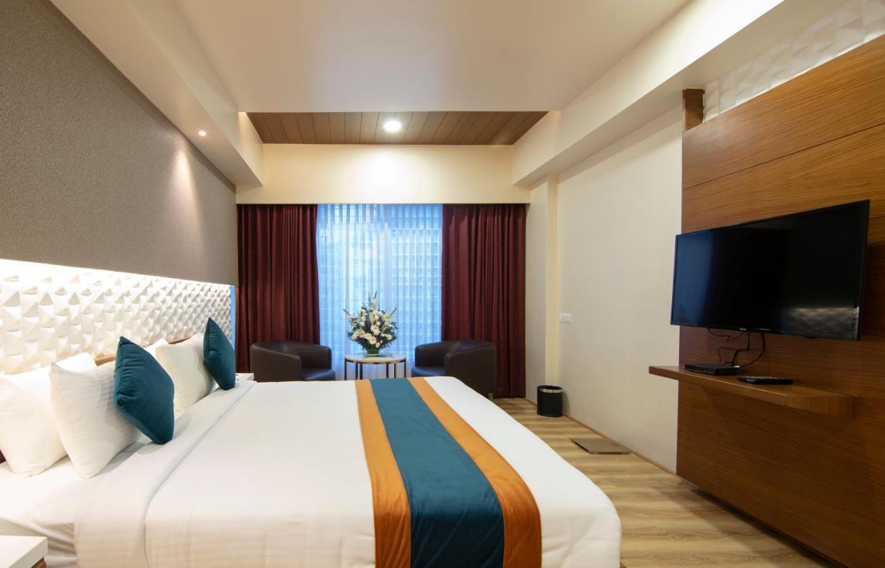 Zion - A Luxurious Hotel Bengaluru Zewnętrze zdjęcie