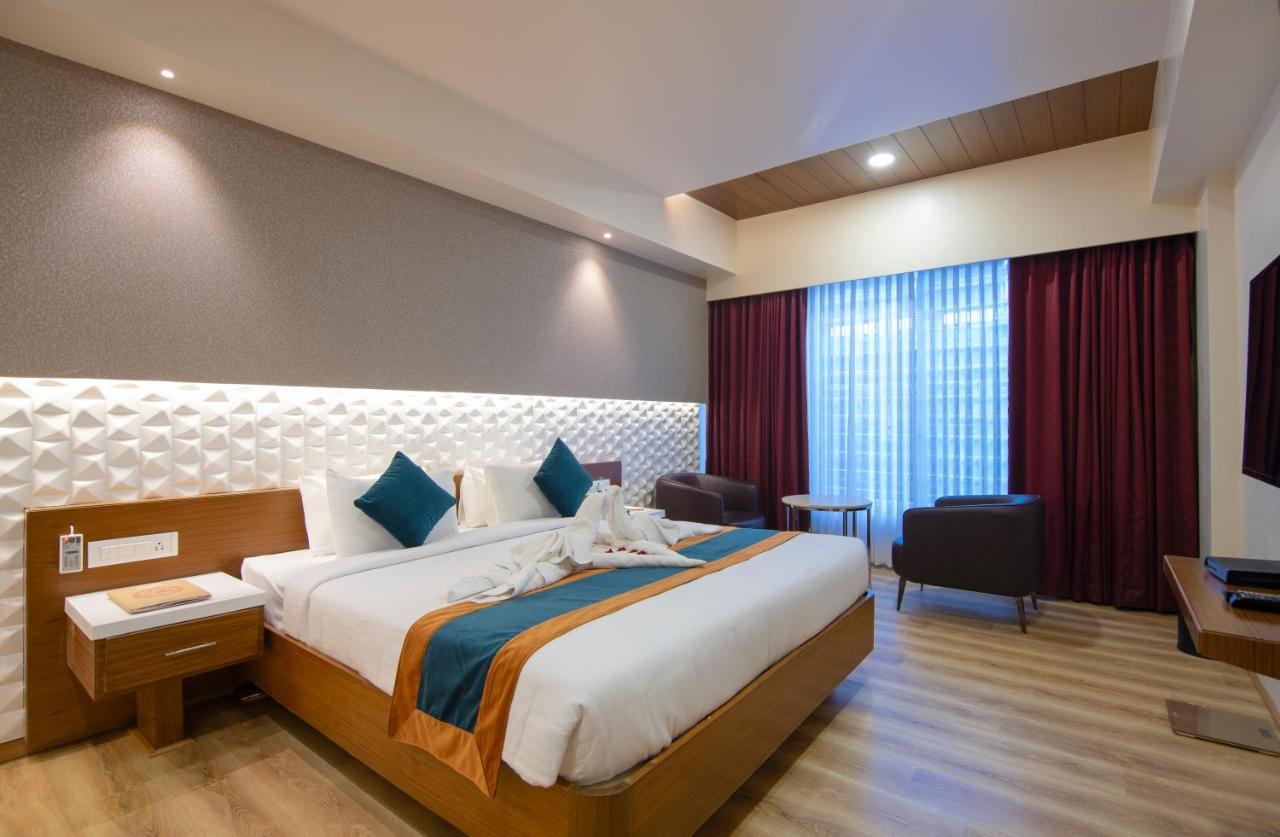Zion - A Luxurious Hotel Bengaluru Zewnętrze zdjęcie