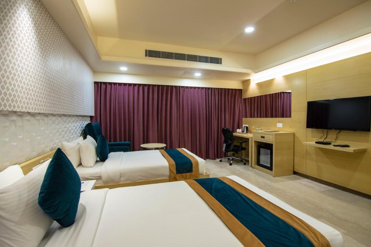 Zion - A Luxurious Hotel Bengaluru Zewnętrze zdjęcie