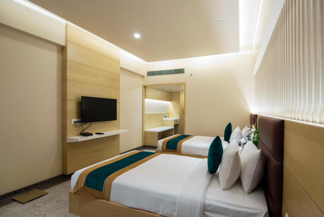 Zion - A Luxurious Hotel Bengaluru Zewnętrze zdjęcie