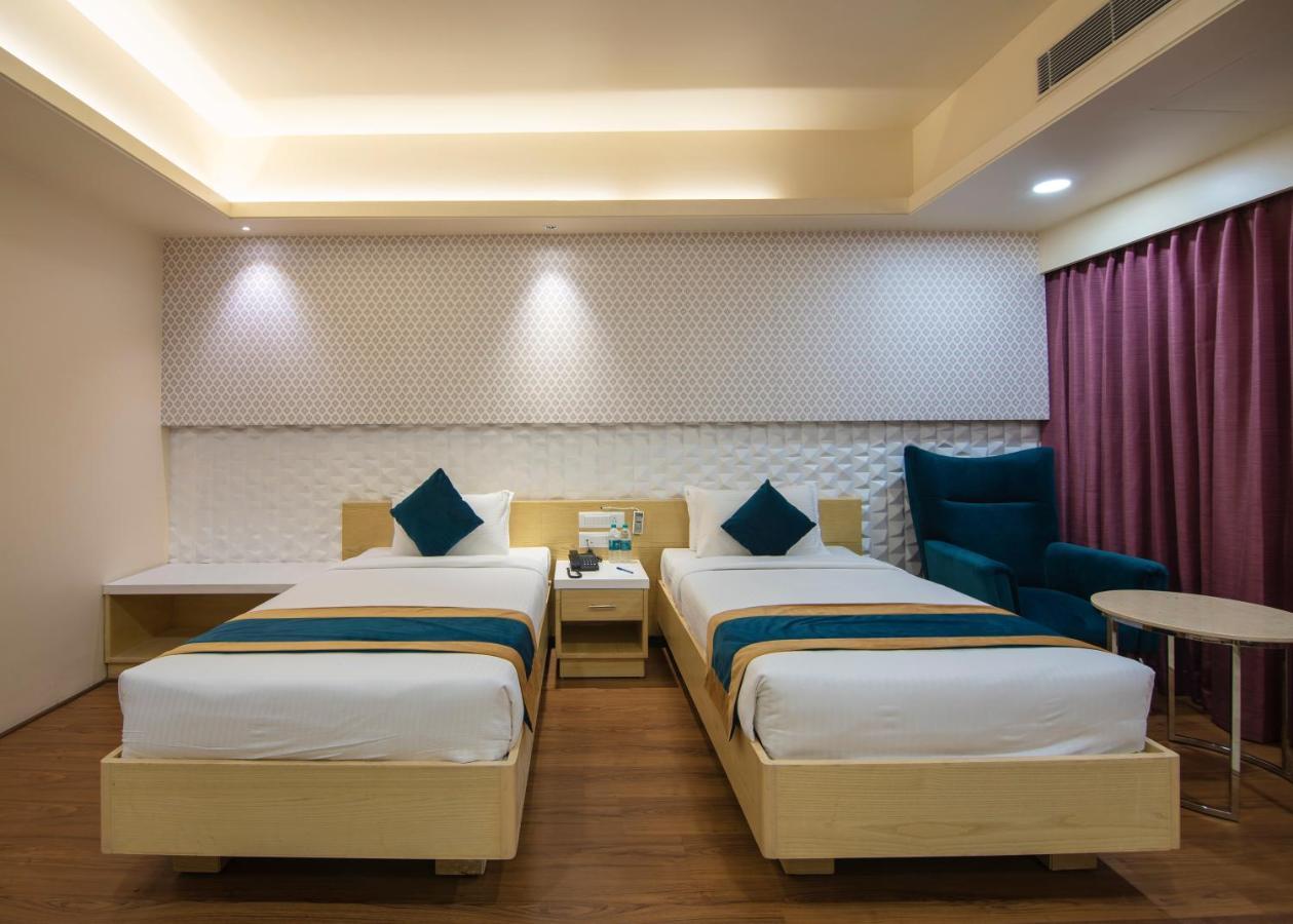 Zion - A Luxurious Hotel Bengaluru Zewnętrze zdjęcie